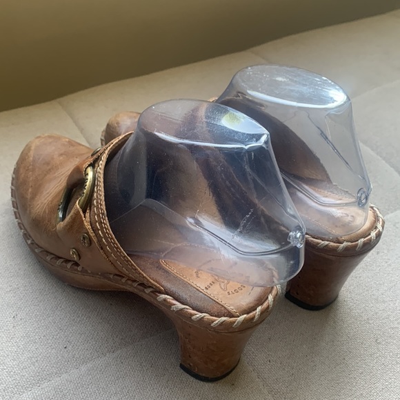 Frye Women's Light Brown Leather Slip-On High-Heel Clogs Size 6 - Picture 5 of 16